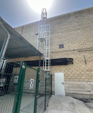 ESCALERAS (12) ESCALERAS (12)